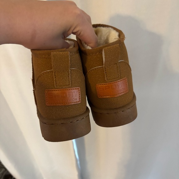 amazon faux suede fur lined boots - Picture 4 of 6